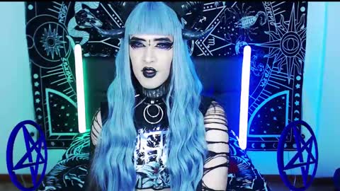 Snapshot of noamy_666 chatting on 02.05.25 caroline online show from 02.05.25