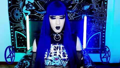 Snapshot of noamy_666 chatting on 02.16.25 caroline online show from 02.16.25