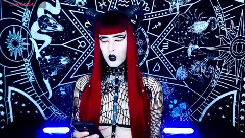 Snapshot of noamy_666 chatting on 09.28.25 caroline online show from 09.28.25