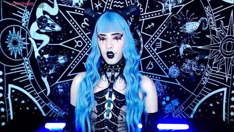 Snapshot of noamy_666 chatting on 10.08.25 caroline online show from 10.08.25