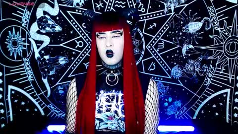 Snapshot of noamy_666 chatting on 10.11.25 caroline online show from 10.11.25