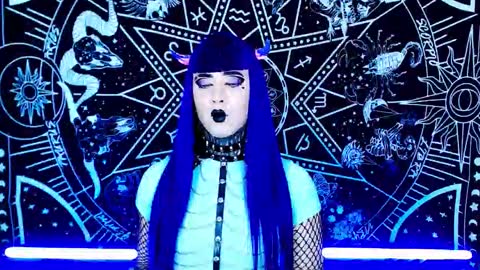 Snapshot of noamy_666 chatting on 11.25.25 caroline online show from 11.25.25