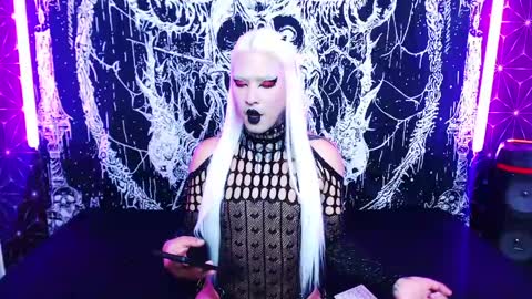 caroline online show from 05.19.26