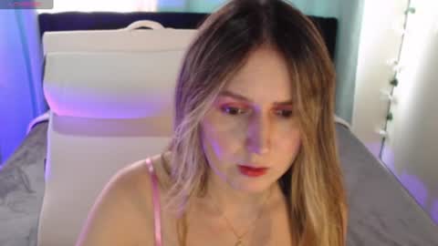 Snapshot of noasarri chatting on 06.26.26 Noa Sarri online show from 06.26.26