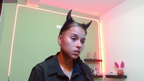 Noha Thomson online show from 01.18.25