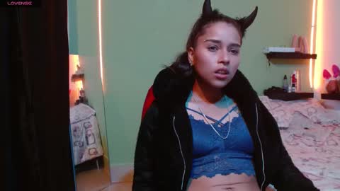 Noha Thomson online show from 03.05.25