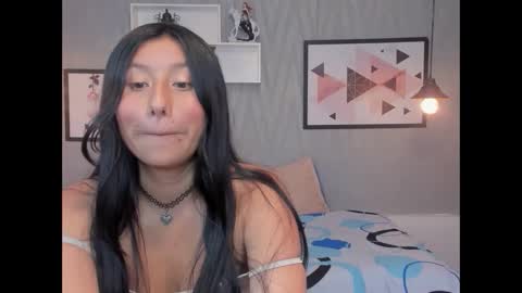 Snapshot of nohemi_louse chatting on 02.11.25 Nohemi online show from 02.11.25