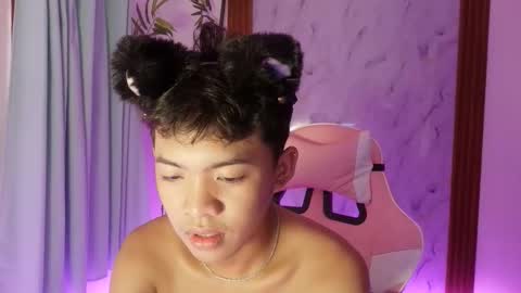 Snapshot of noi_maco chatting on 04.11.26 noi_maco online show from 04.11.26