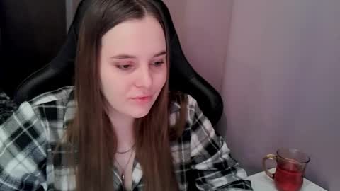 noir_ember_ online show from 02.09.26