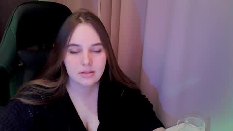 noir_ember_ online show from 03.10.26