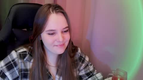 noir_ember_ online show from 03.11.26