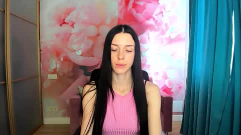 NoirDiva online show from 04.14.26