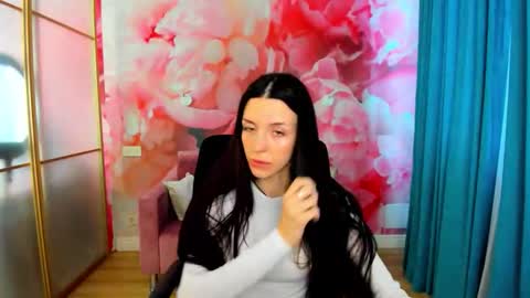 Snapshot of noirdiva chatting on 04.27.26 NoirDiva online show from 04.27.26