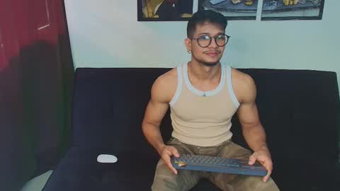 Snapshot of nolan_joness chatting on 11.06.25 Im Nolan online show from 11.06.25