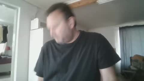 Snapshot of nollie244 chatting on 10.01.25 Nollie online show from 10.01.25