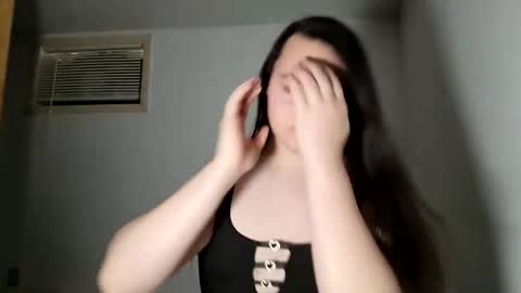 nonbinarybeauty20 online show from 01.31.26