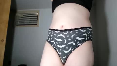 nonbinarybeauty20 online show from 02.07.26