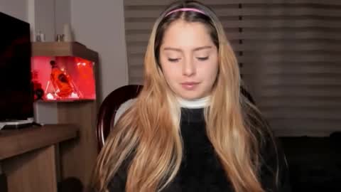 Ara online show from 10.16.25