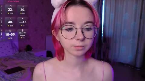 Nora Failure online show from 09.26.25