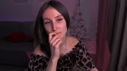 Snapshot of north_valkyrie chatting on 01.15.25 Hazel online show from 01.15.25