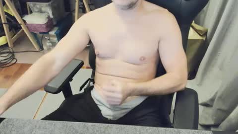 Snapshot of northern_breeze chatting on 11.10.25 northern breeze online show from 11.10.25