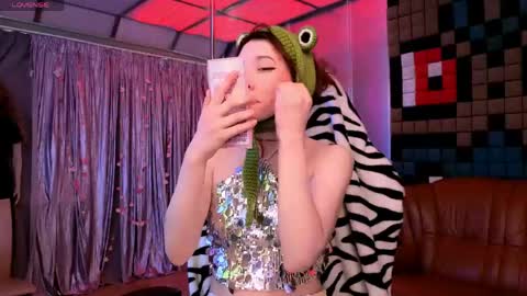 Snapshot of northern_moon chatting on 05.28.26 northern_moon online show from 05.28.26
