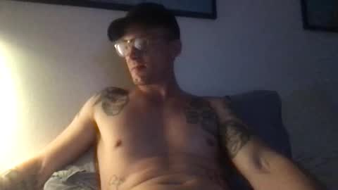 Snapshot of northernv1k1ng chatting on 12.19.25 northernv1k1ng online show from 12.19.25