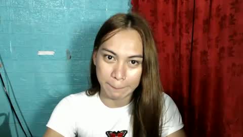 kiss me online show from 02.13.25