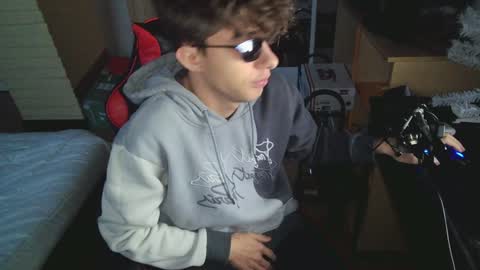 Snapshot of notspace_721128 chatting on 01.12.25 NotSpace online show from 01.12.25