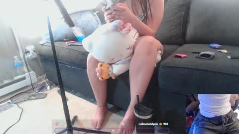 Snapshot of novanautiesxxx chatting on 05.18.26 LucidXotix online show from 05.18.26