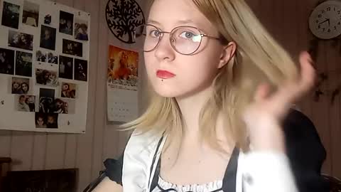 Sari  It is my first day  online show from 02.14.26