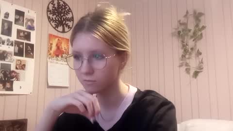 Sari  It is my first day  online show from 02.21.26