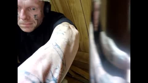 Snapshot of nudemox chatting on 10.19.25 nudemox online show from 10.19.25