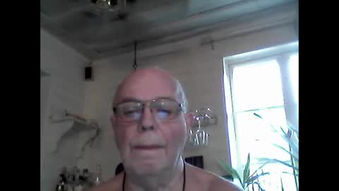 Snapshot of nudistjavist chatting on 12.30.24 Haky online show from 12.30.24