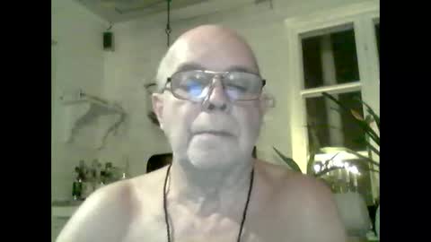 Snapshot of nudistjavist chatting on 12.30.24 Haky online show from 12.30.24