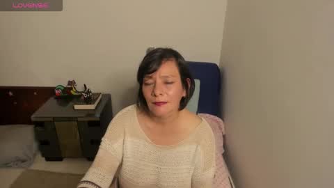 nuit_rose online show from 09.17.25