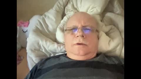 nukiss online show from 10.21.25