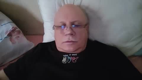 nukiss online show from 11.10.25