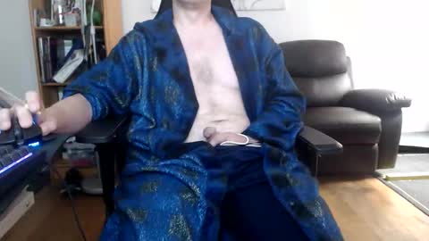 Snapshot of nursefan chatting on 09.28.25 nursefan online show from 09.28.25