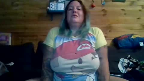 nutmegmatee online show from 10.30.25
