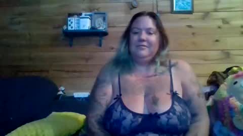 nutmegmatee online show from 11.20.25