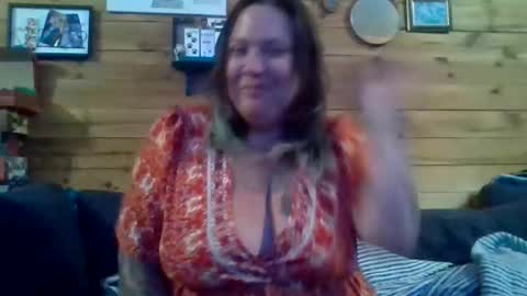 nutmegmatee online show from 03.17.26