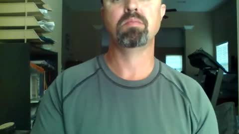 nvrenuff1979 online show from 04.12.26