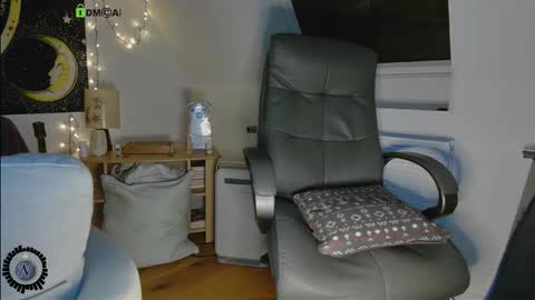 Nyl0nnickb0y online show from 12.02.25