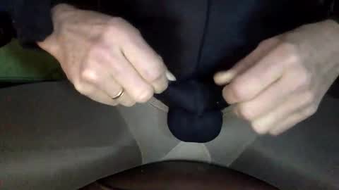 Snapshot of nylon2412 chatting on 10.30.25 nylon2412 online show from 10.30.25