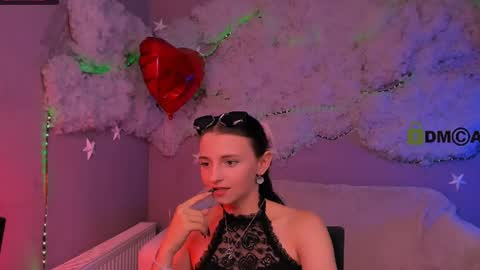 Snapshot of nymiraaa chatting on 07.16.26 nymiraaa online show from 07.16.26
