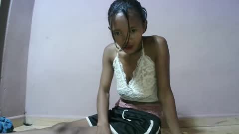 Snapshot of nympholinha chatting on 02.26.25 nympholinha online show from 02.26.25