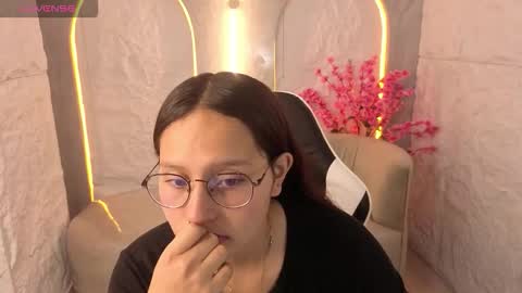 Snapshot of nyx_tamy_tx chatting on 10.09.25 Online 800 to 1400 online show from 10.09.25