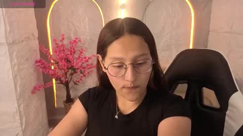 Snapshot of nyx_tamy_tx chatting on 10.12.25 Online 800 to 1400 online show from 10.12.25