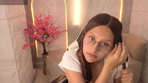 Snapshot of nyx_tamy_tx chatting on 10.14.25 Online 800 to 1400 online show from 10.14.25